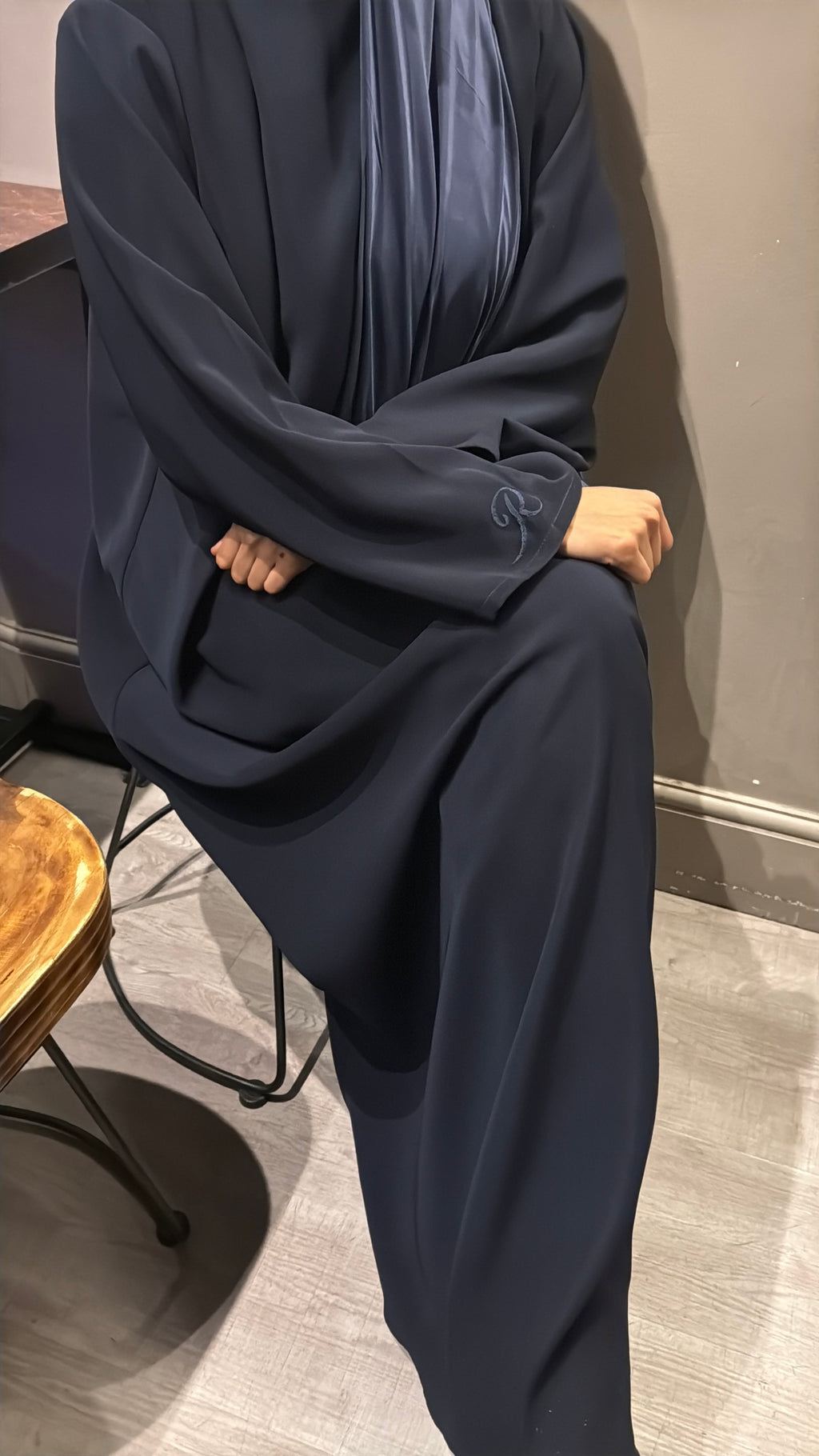 Navy essentials abaya