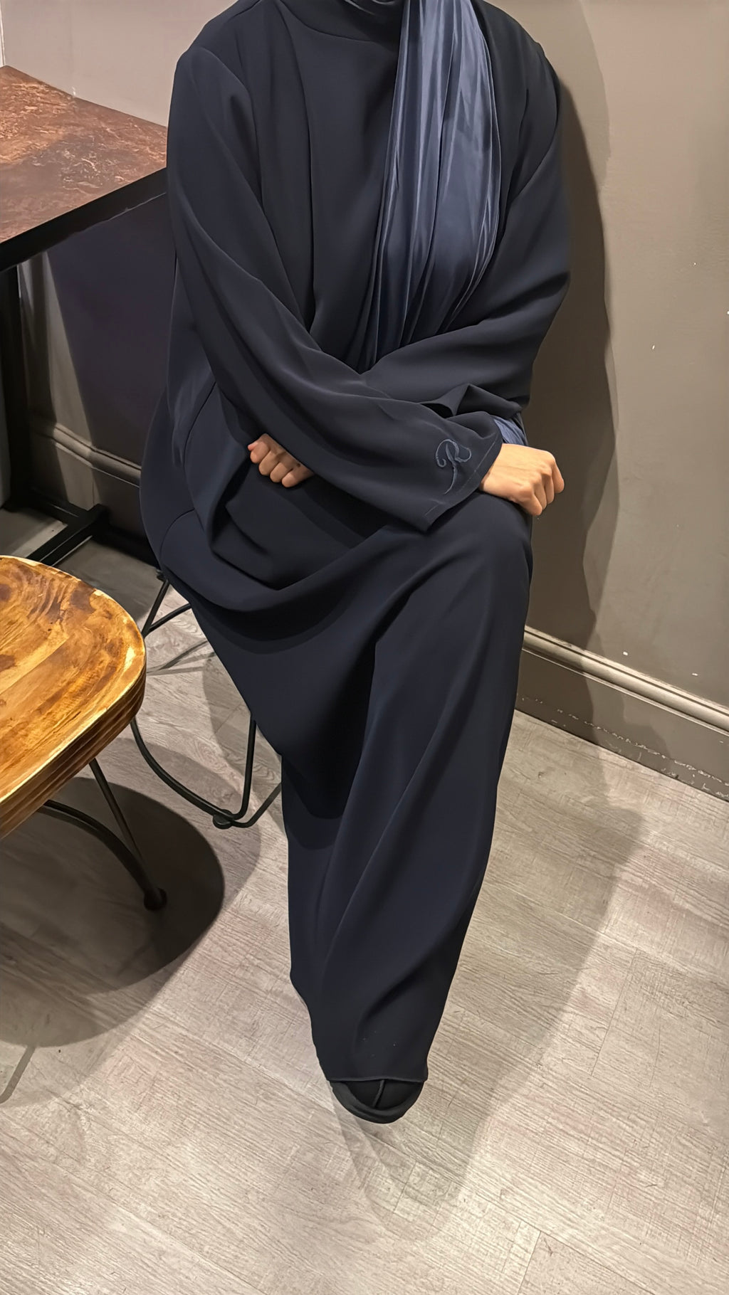 Navy essentials abaya
