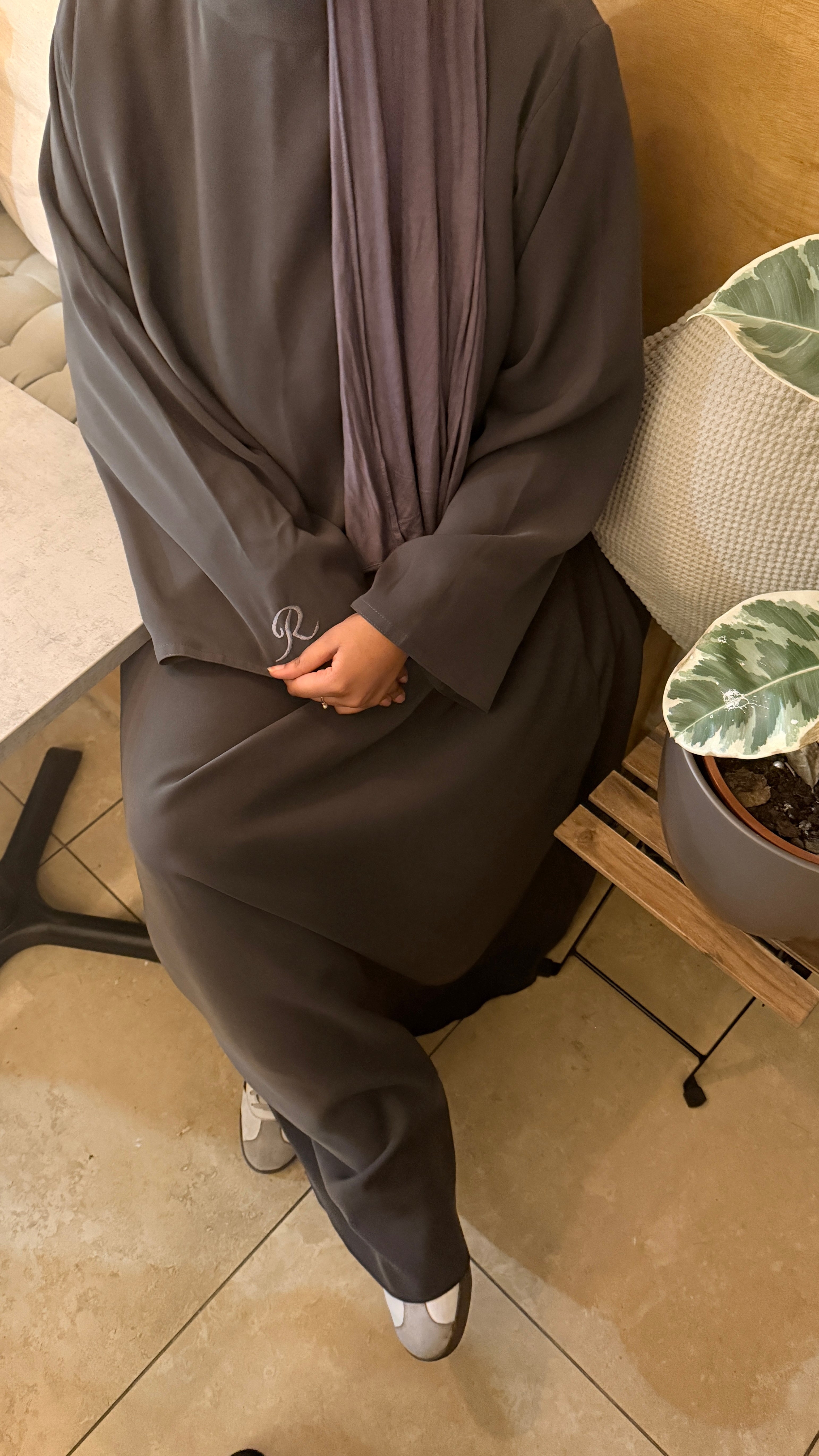 Grey essentials abaya