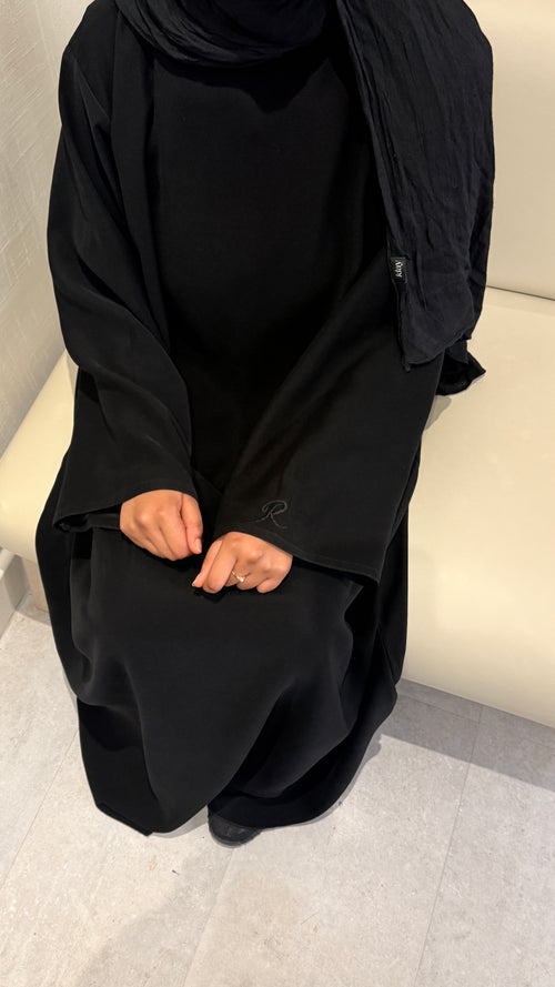 Black essentials abaya